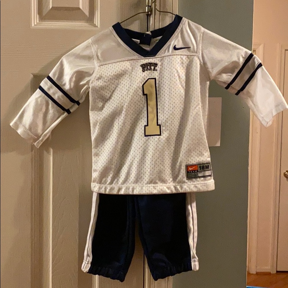 2 pc Nike jersey set